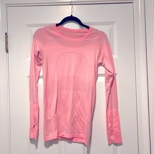 Lululemon Swiftly Long sleeve Size 6 Pink EUC